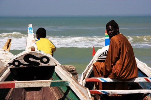 Pêcheur partant en mer vers Dakar