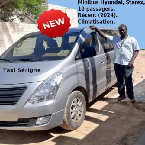 Sérigne et son taxi hyundai 8 places